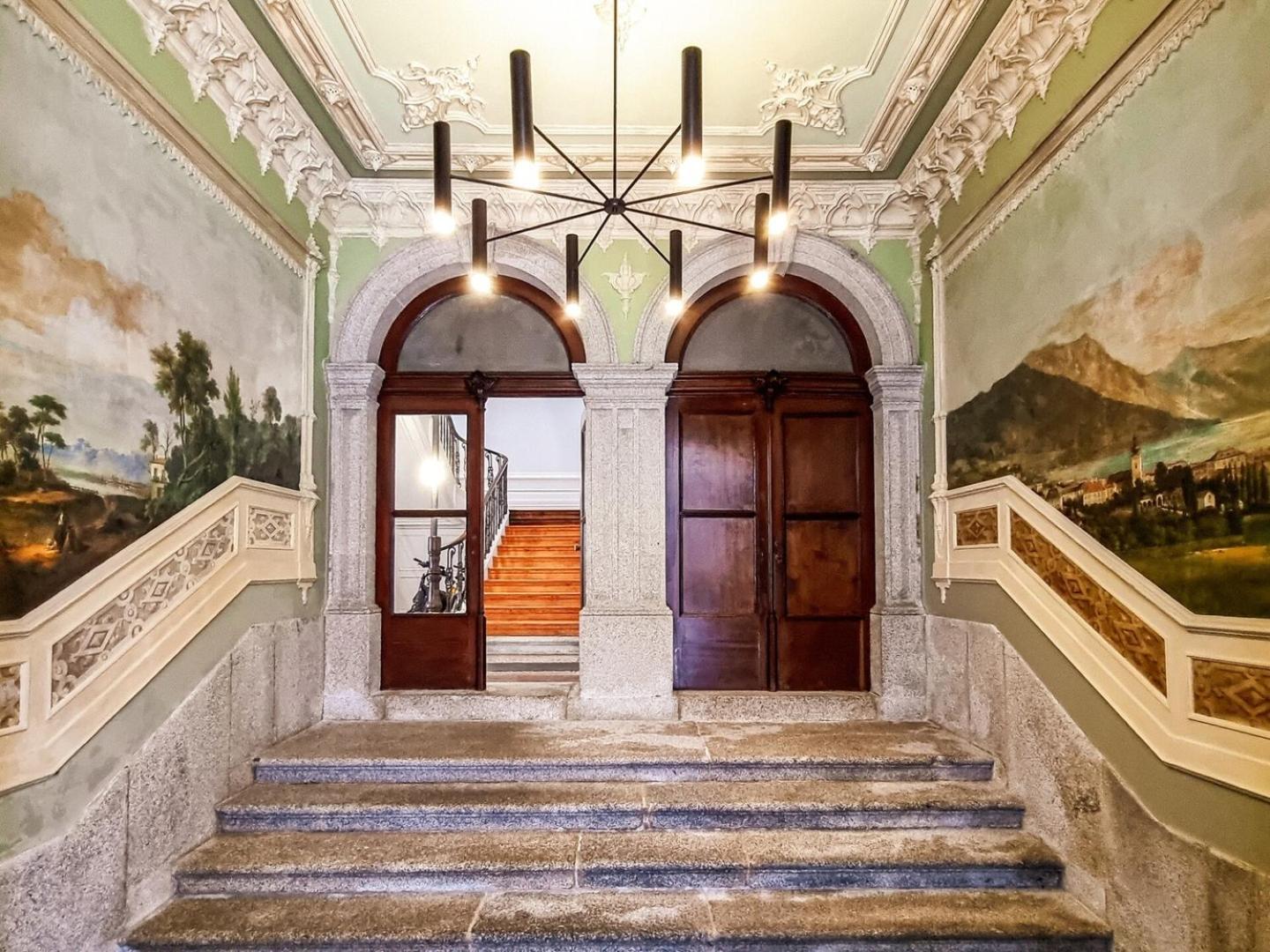 Apartment Stunning Flat & Building On The Artsy Street Porto